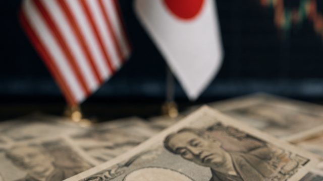 Yen Weakens Amid U.S.-Japan Financial Discussions: What Investors Should Know