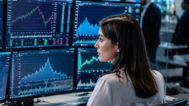 SoFi Expands AI Trading Capabilities with Composer Acquisition